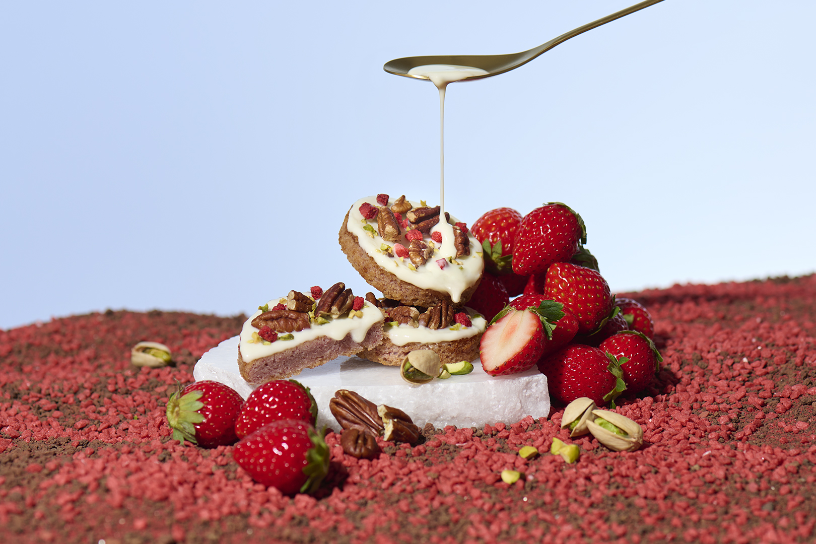 J_caica_whitecake_KV_002_1620x